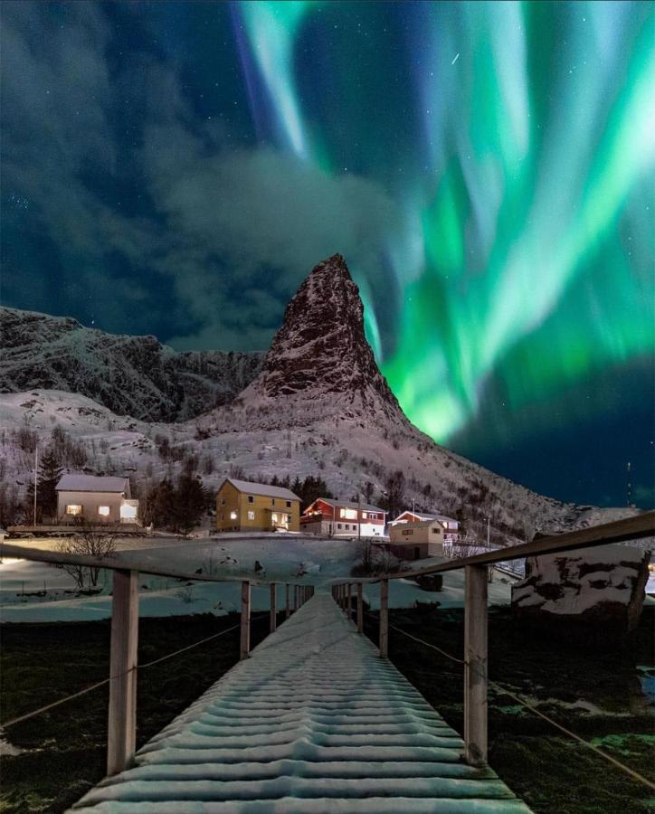 Reine Retro Villa - Cozy Villa With A Fantastic View Exterior photo